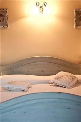 洛坎达桑特安娜酒店 3*