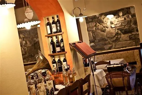 洛坎达桑特安娜酒店 3*